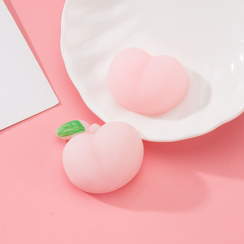 Kneadle Xiaoxin Butt Peach Soft Glue Decompression Handy Gadget Cute Butt Peach Mobile Phone Case Small Accessories