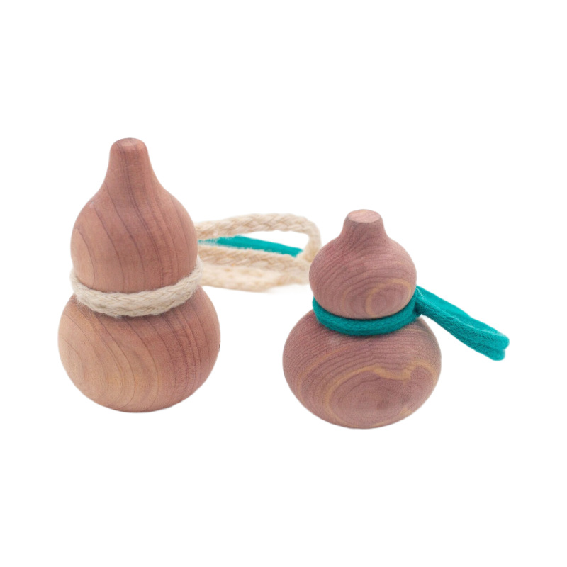 Factory Direct Supply of North American Cedar Gourd Wardrobe Anti-Corrosion and Insect-Proof Red Cedar Gourd Ornaments and Pendants
