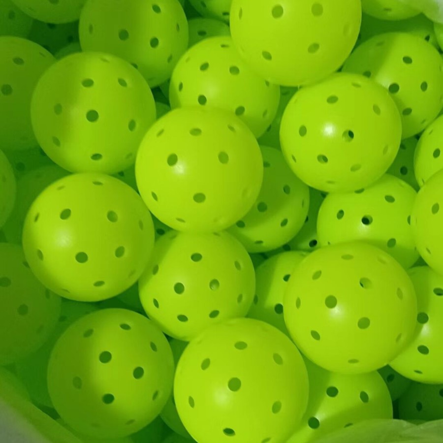 74mm40 hole 26g rotomolding pick ball Rotational Pickleball game ball one-piece forming