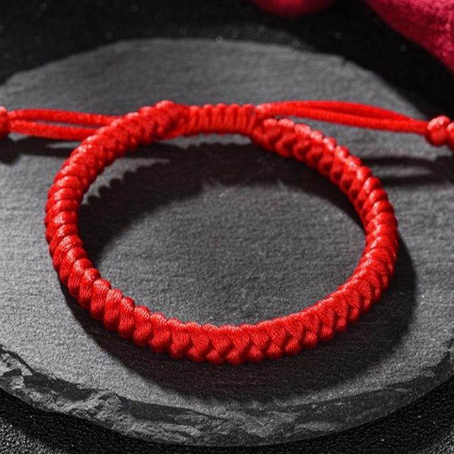 Simple new women's hand-woven hand rope geometric diamond knot Dragon Boat Festival red rope colorful rope bracelet wholesale