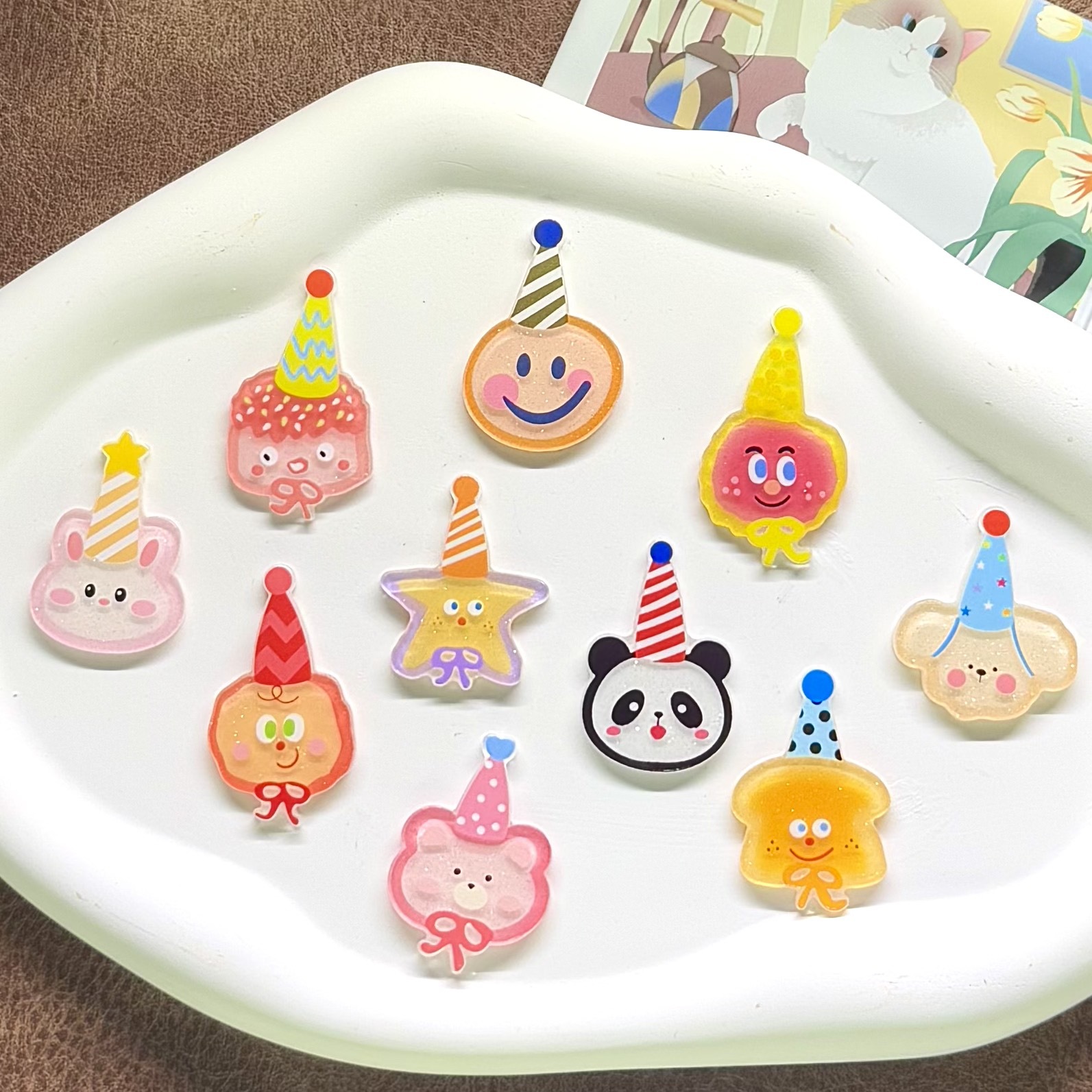 Акриловая мультяшная шляпа для вечеринки, патч с маленьким животным, DIY заколка, брошка, магнитный стикер