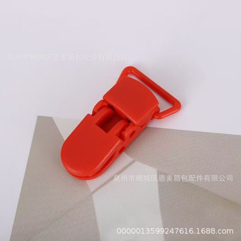 Crocodile clip baby pacifier clip nursing towel cover handkerchief clip suspenders shoulder strap elastic anti-drop clip