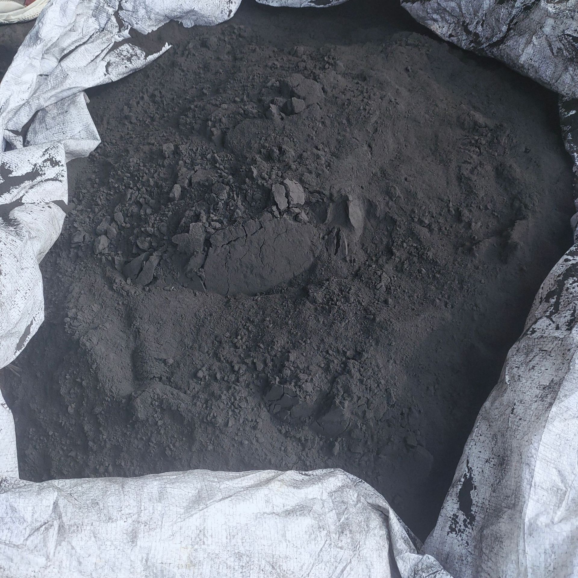 Manganese Dioxide Black Amorphous Powder 30-70 Content High Purity Manganese Dioxide