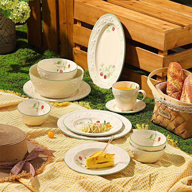 Французская винтажная керамическая посуда Strawberry Manor: рисовая миска, тарелка, суповая миска для подарков