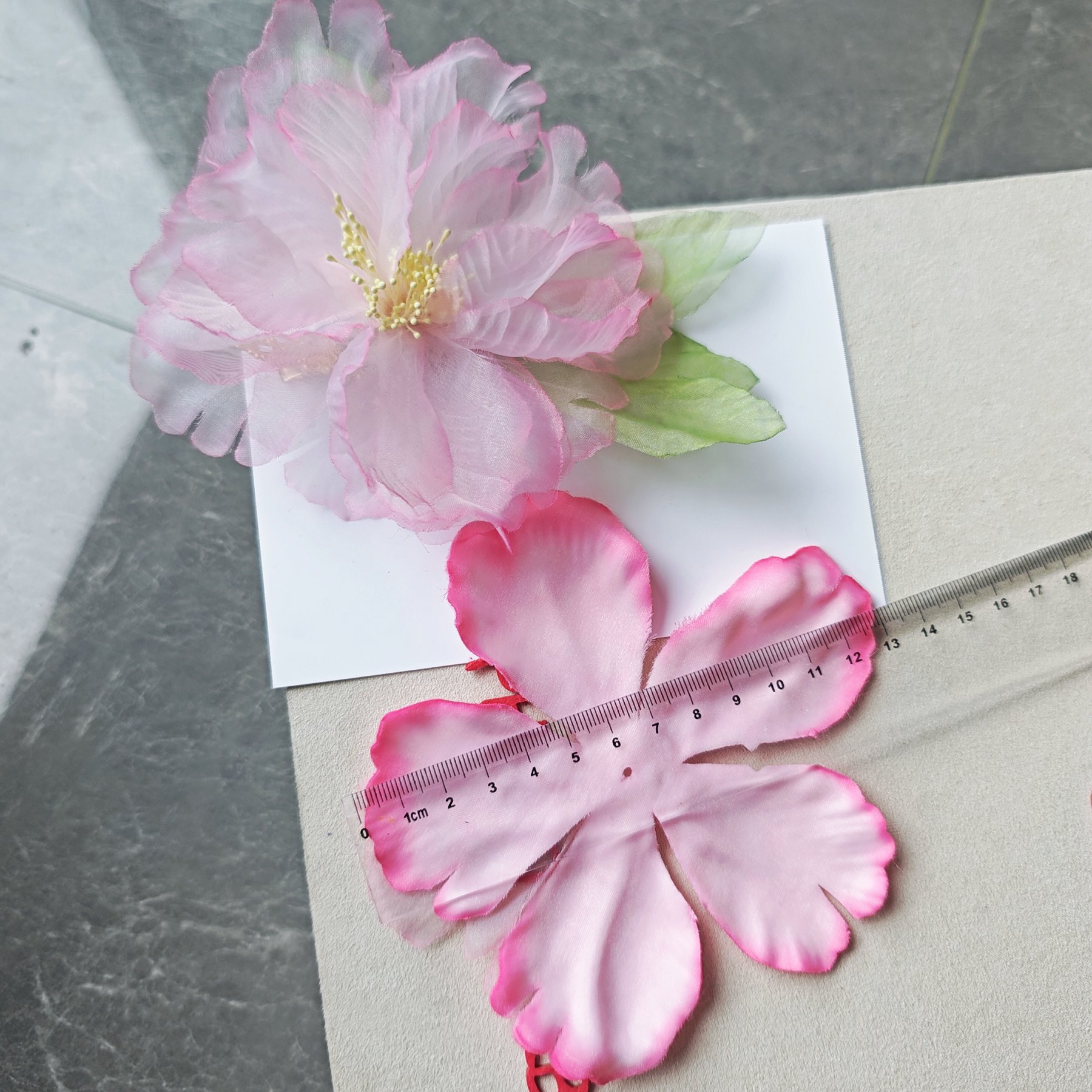 Antique Handmade Silk Hot-floral Peony Hanfu with Silk Flower Headwear on the Side