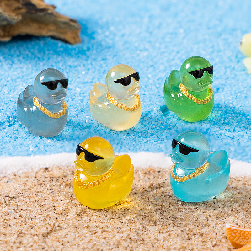 Micro Landscape Color Luminous Sunglasses Duckling Home Furnishing Desktop Ornaments Animal Decorations Resin Desktop Small Ornaments