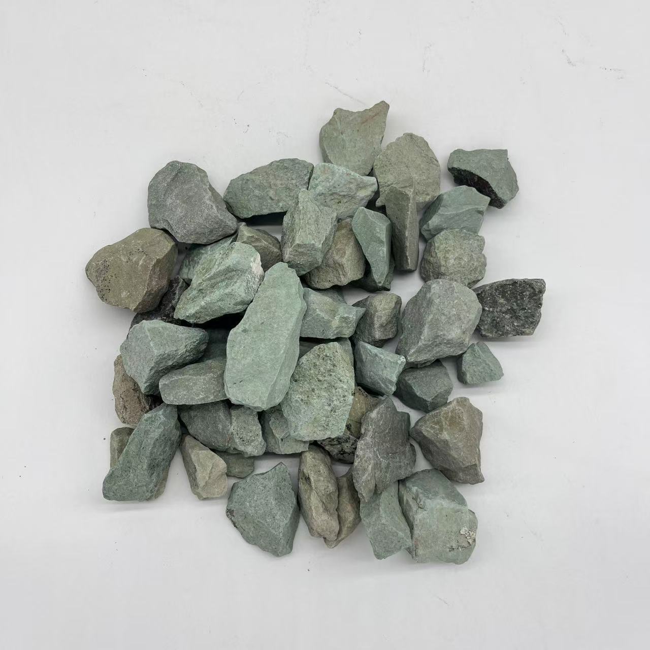 Factory Wholesale Green Zeolite for Succulent Plant Cultivation, Surface Treatment, and Aquaculture Filtration with Sea Blue Zeolite