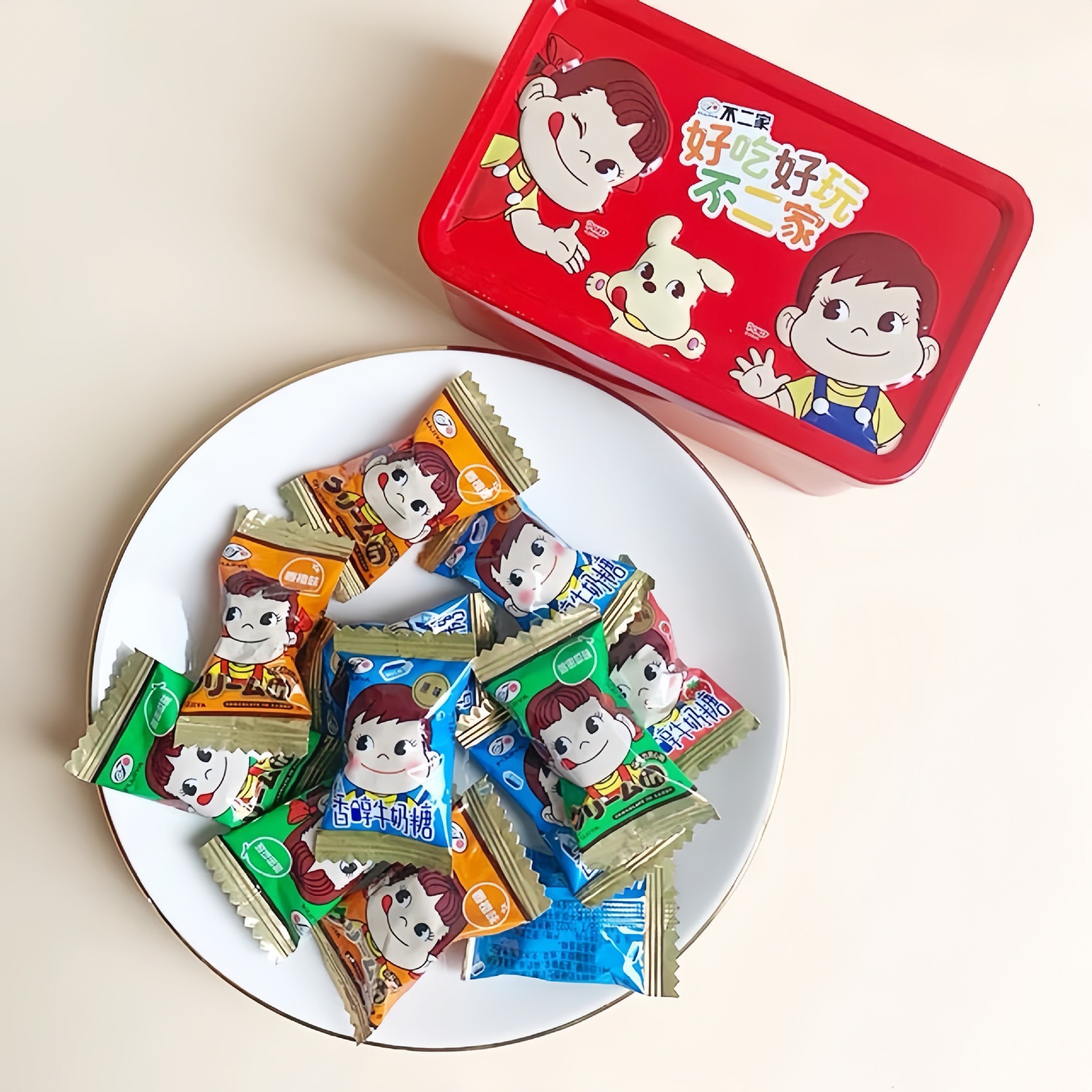 Yuerjia mixed flavor fruit toffee exquisite iron boxed wedding candy boxed creative gift box