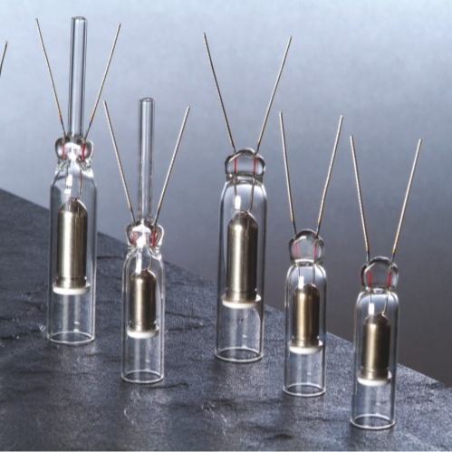 Неоновая лампа, электрод, холодный катод, магнитное кольцо, многожильный провод, слюдяная пластина, 8-20 головка, магнитное кольцо, электрод