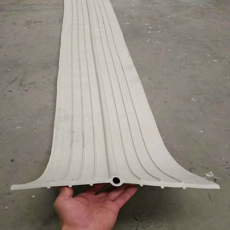 Pvc Rubber Waterstop for Mid-Mounted Expansion Joints in Bridges, Tunnels, and Culverts with Round Holes, Specifically for Waterproofing Bridges and Tunnels