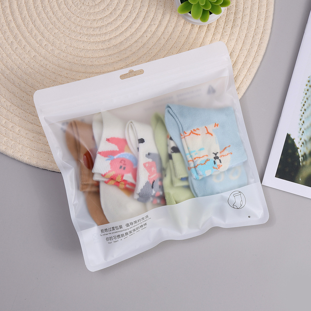 Children's Socks Packaging Bag, Thickened Sub-Film, 5 Pairs of Socks in a Self-Sealing Bag, Hangable Plastic Sealing Bag with Durable Zipper