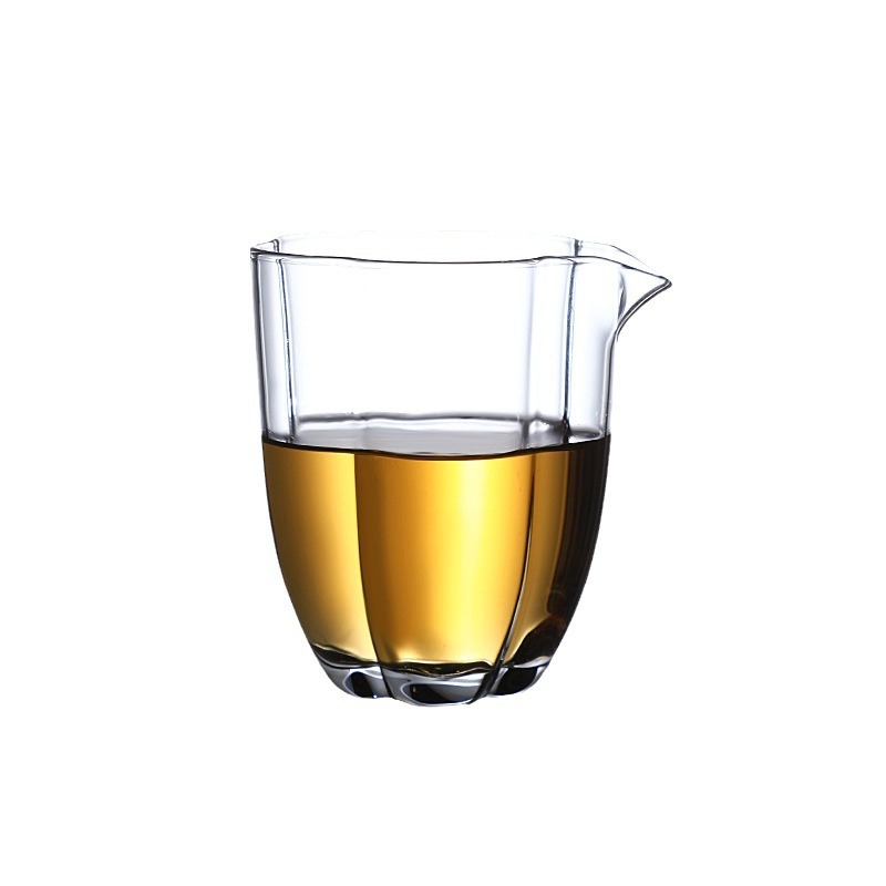 High Borosilicate Glass Stylish Eagle Beak Vertical Pattern Fair Cup Transparent Glass Even Cup Household Even Cup Tea Set Tea Divider