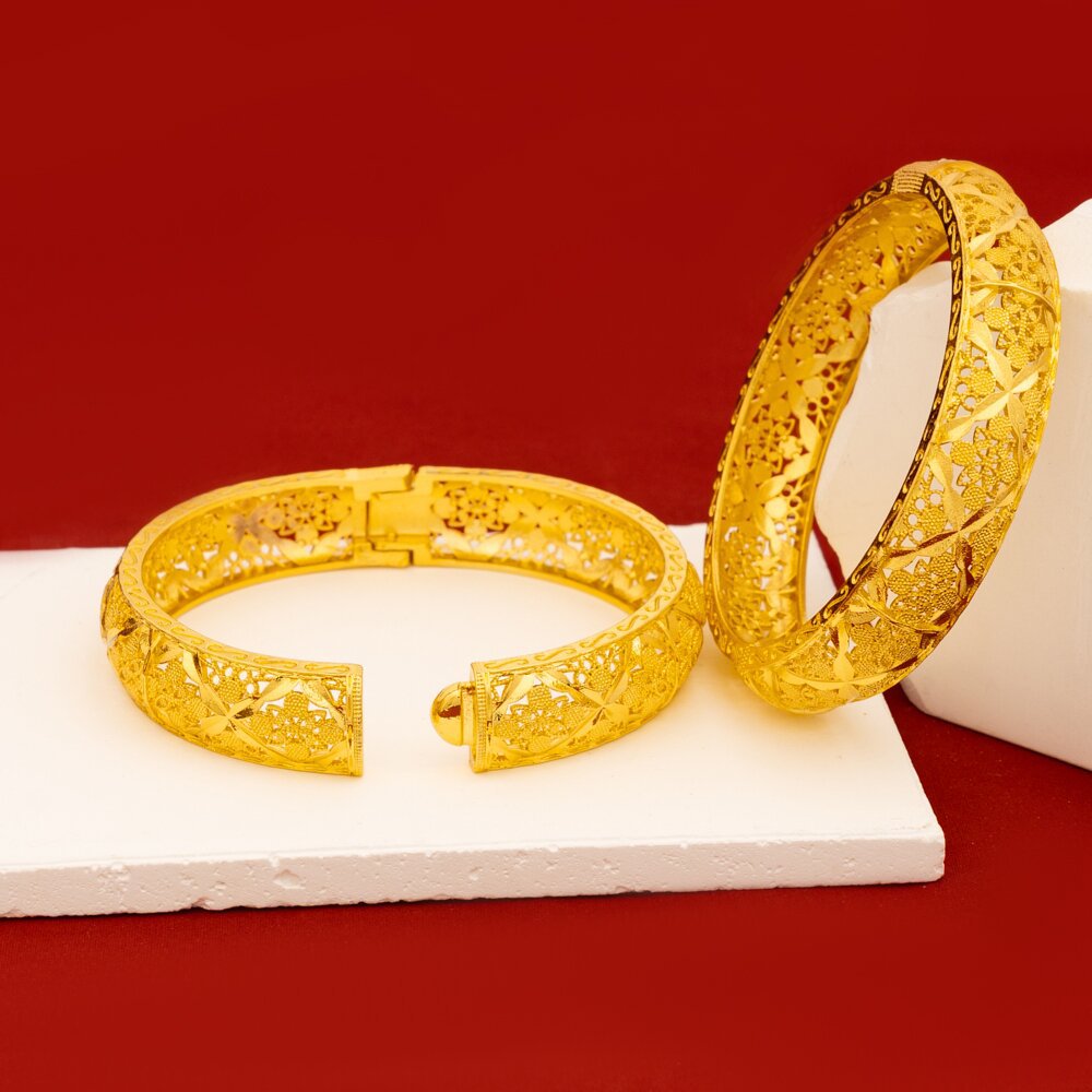 Cross-Border European and American Fashion Women's Open Hollow Bracelet Retro Carved Filigree Vietnamese Wedding Bracelet