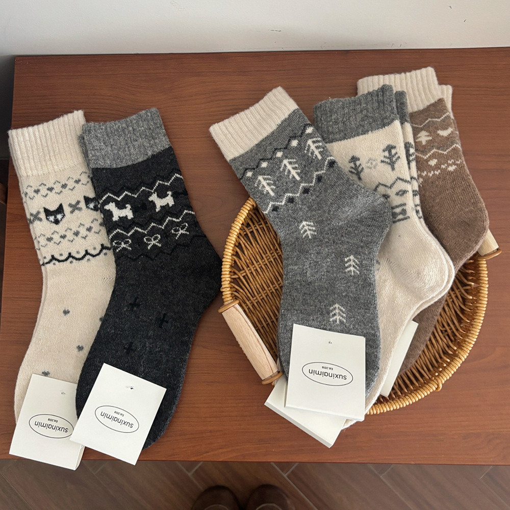 Suxinaimin Fair Isle Wool Tree Socks Women's Retro Mid-Tube Japanese Style Autumn and Winter Cartoon Animal Pile Socks