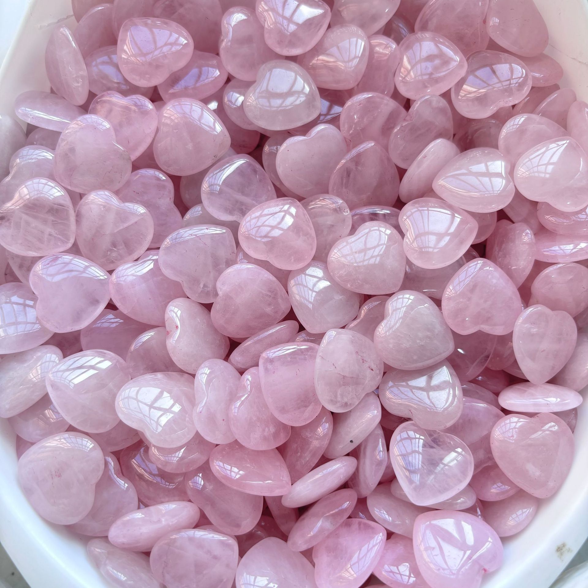 Cross-border powder crystal love bulk wholesale 2CM natural heart love stone birthday gift home decoration heart