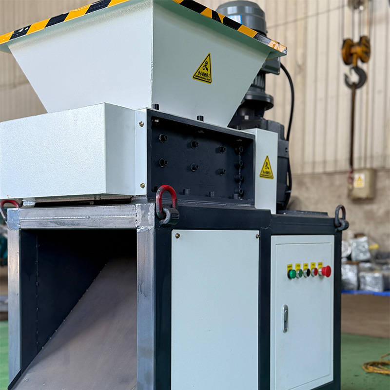 Double-Axis Multi-Functional Small Tearing Machine for Kitchen, Garbage, Chinese Medicinal Materials, Chemical Materials, Broken Metal Tearing Machine Manufacturer