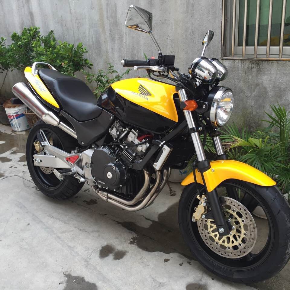 Second-Hand Imported Small Yellow Bee Field Four-Cylinder Water-Cooled 250 Street Car Cb400 Heavy Motorcycle Retro Large Displacement Motorcycle