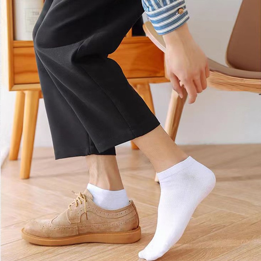 Disposable Socks for Men and Women 100 Pairs of Summer Daily Disposable Socks Black and White Travel Military Training Mid-Calf Stockings