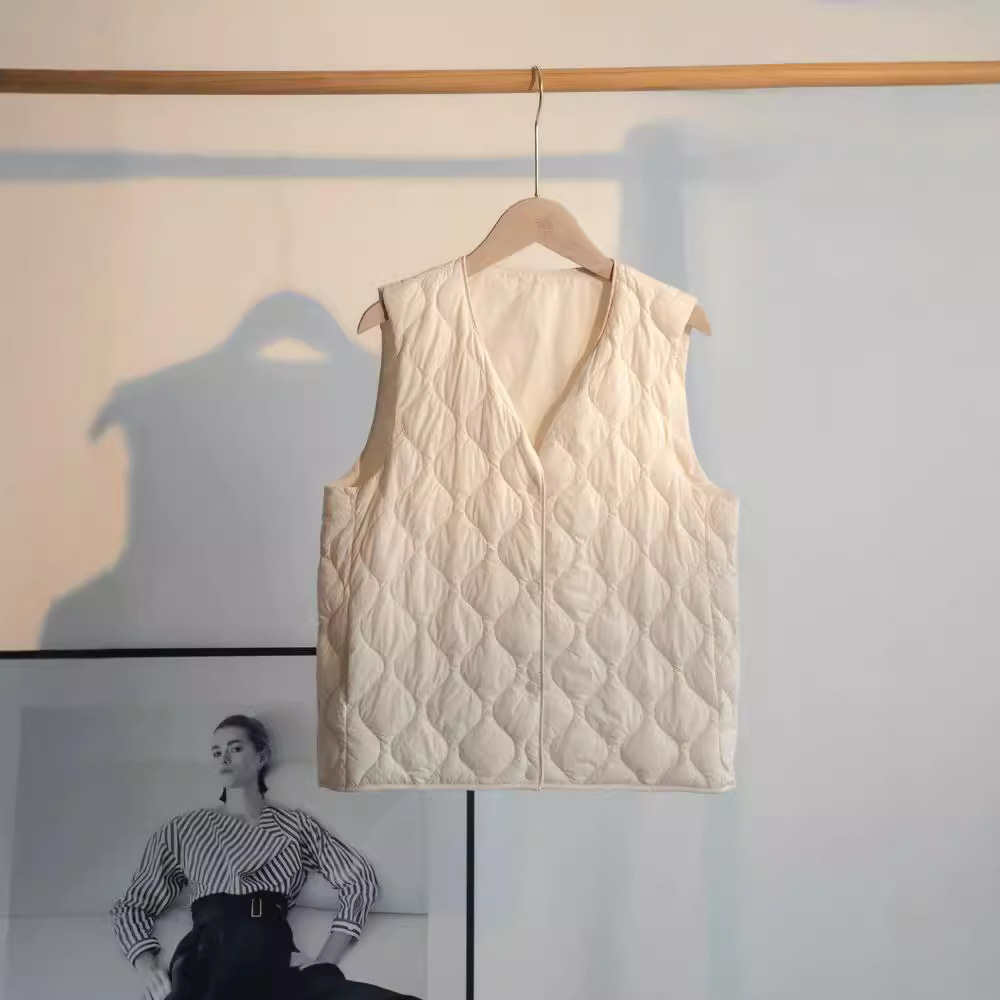 Spot 2025 Small Plaid Women's Vest Collarless Women's Light V Neck Inner Wear Waistcoat Vest Inner Coat Companion