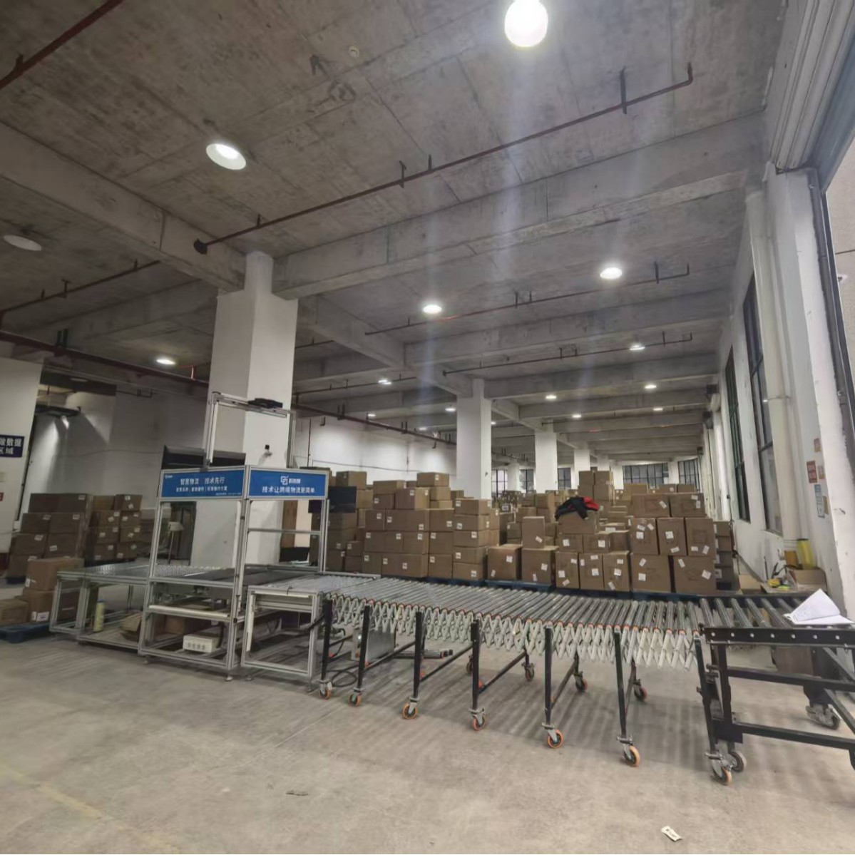 American International Logistics Cross-Border E-Commerce Full Container Bulk Goods Small Packages Ddp Overseas Warehouse Amazon, Tiktok, Shein