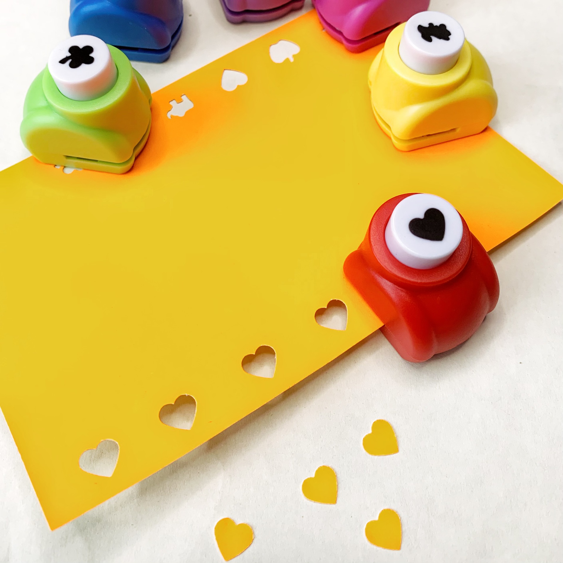 Kindergarten children's educational toys small size embossing DIY handmade materials embossing machine flower manufacturers wholesale