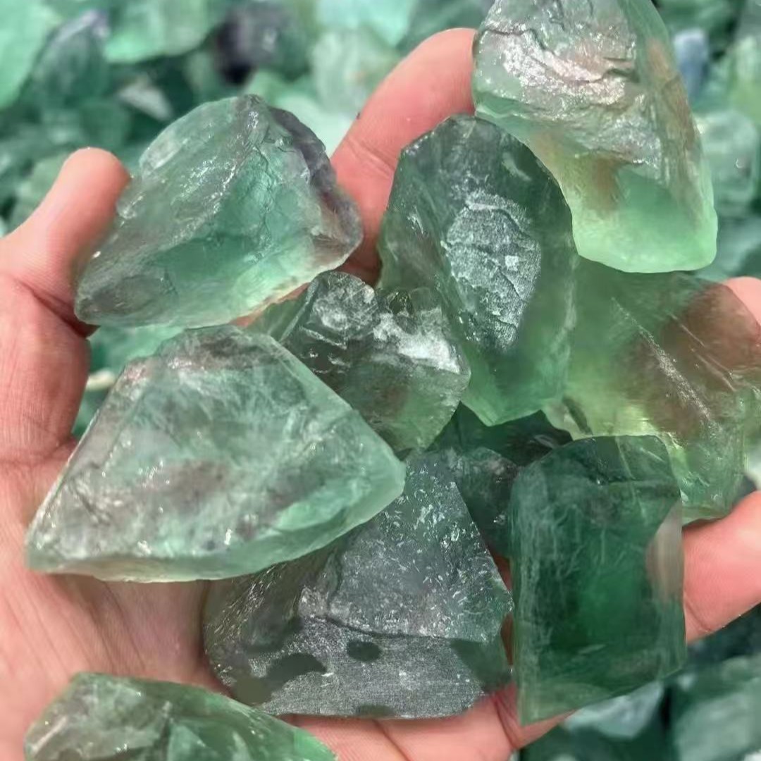 Factory wholesale green fluorite raw stone aromatherapy stone expansion stone bonsai decorative ornaments crystal gravel