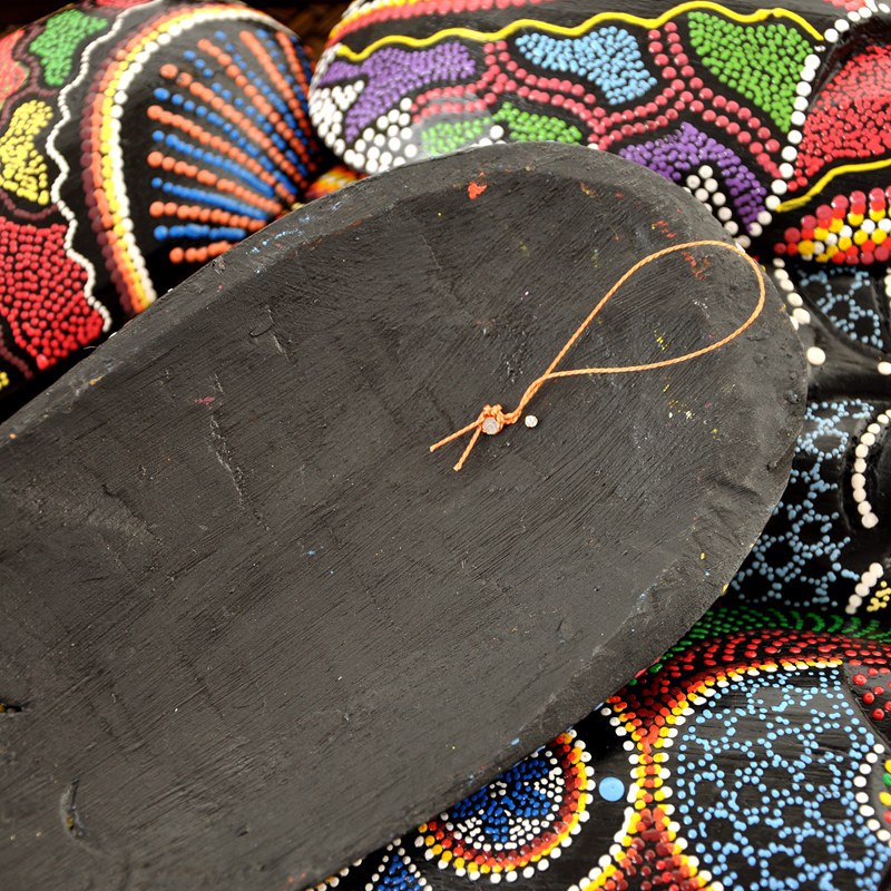 African Pointed Hand Painted Mask Wood Carving Mask Wall Hanging Living Room Home Wall Decoration Bali Wood Crafts