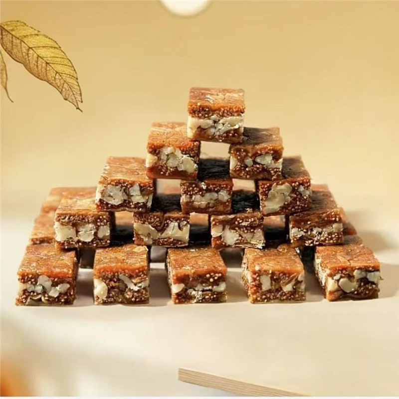Fig with walnut pie 500g Xinjiang specialty snack nutritious fruit dried snack fig pie