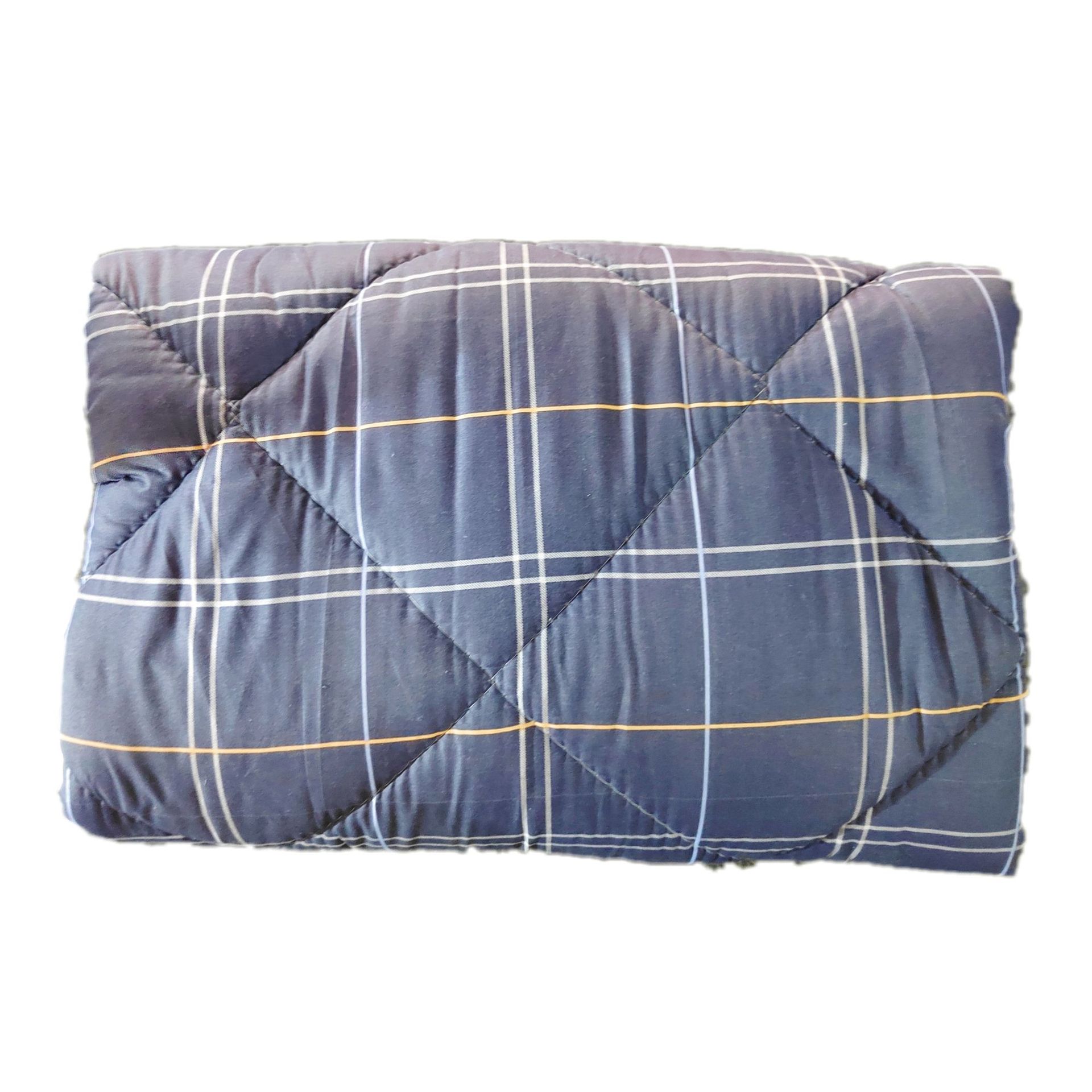 Wholesale quilt thickened plaid worker bedding winter student dormitory site quilt migrant worker labor protection bedding quilt