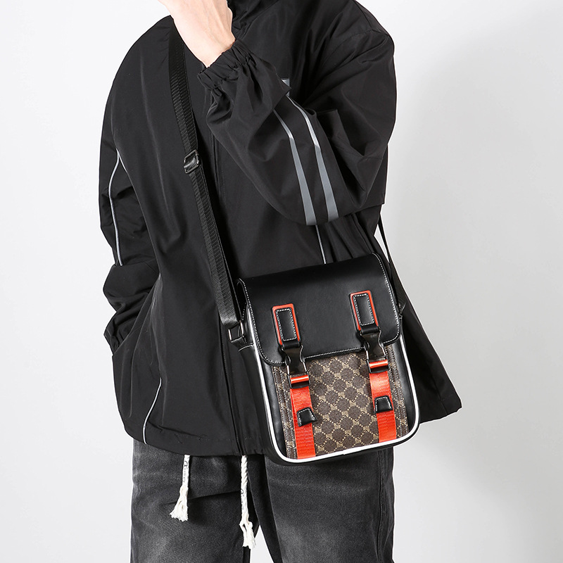 Shoulder Bag Men's Large Capacity Casual Versatile Internet Celebrity Crossbody Bag Plaid Fashion Classic Commuter Business Small Square Bag