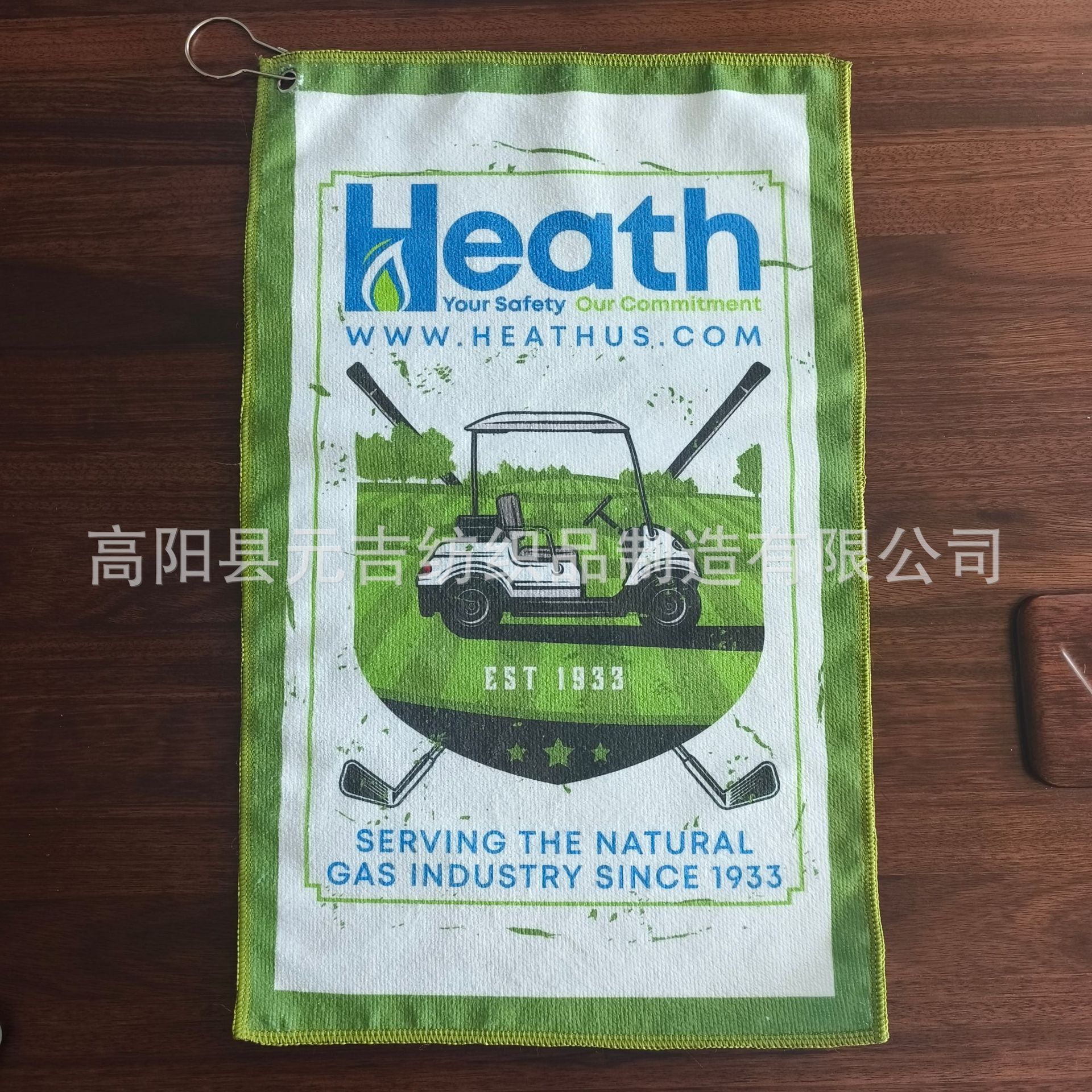 Source Factory Customized Digital Printing Microfiber Climbing Buckle with Light Rally Event Rescue Towel