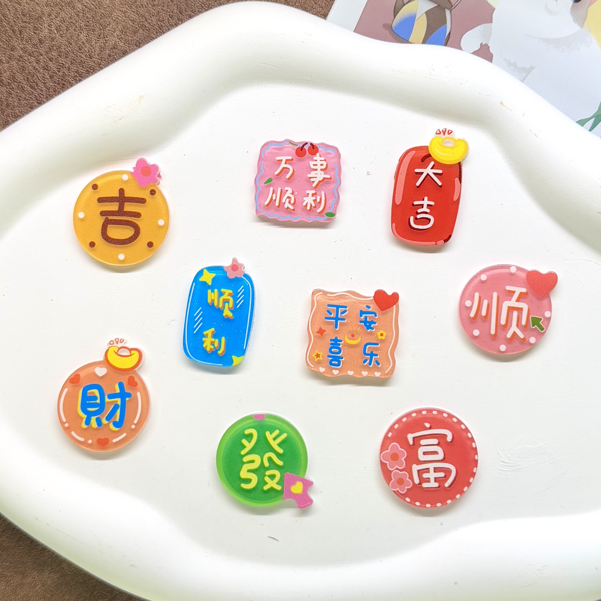 Новые акриловые аксессуары с текстом на Новый год, детские заколки, брошки