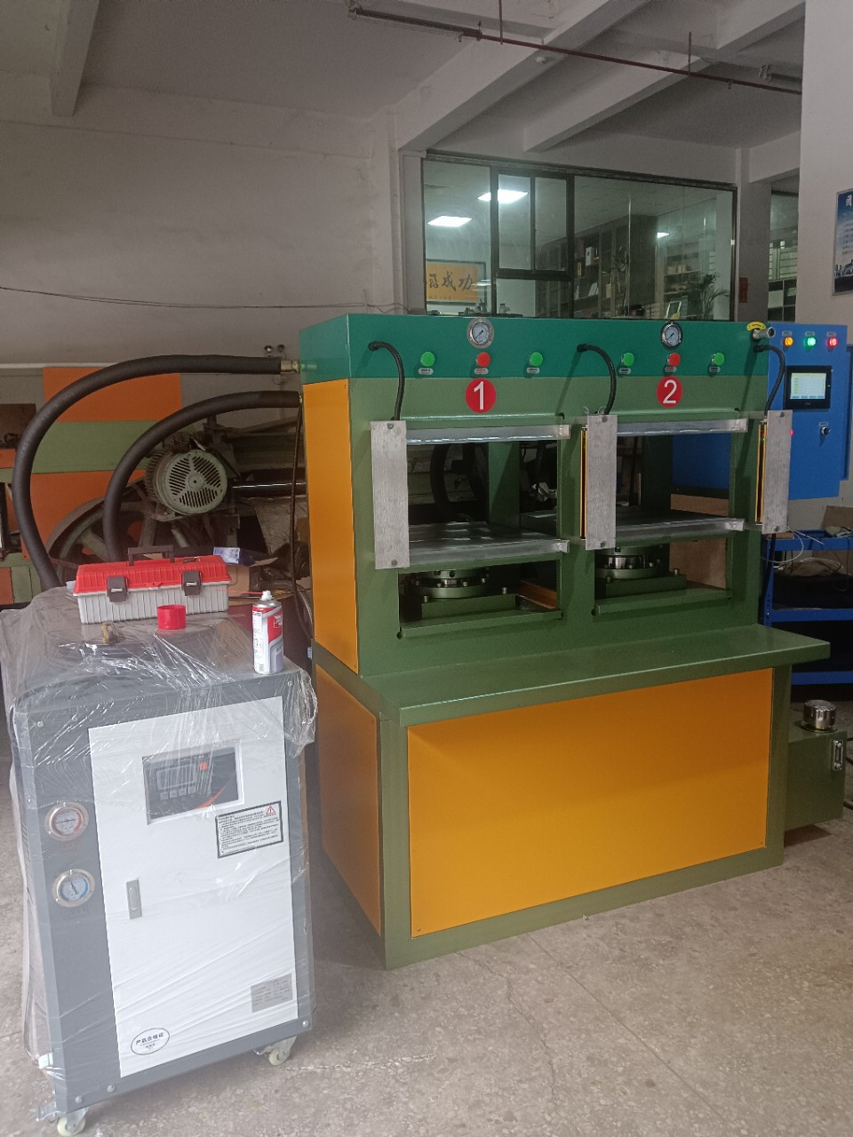 Cold-pressing insole forming machine Cold-pressing setting machine Two-cylinder cold-pressing insole forming machine Laboratory special equipment