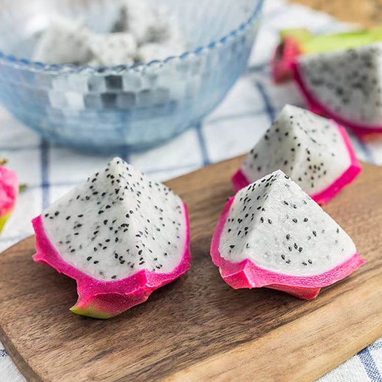 Fresh Vietnamese White Dragon Fruit Seasonal Tropical Fruit Direct from Origin Whole Box Free Shipping