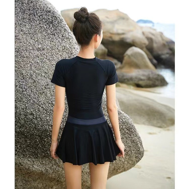 2025 Summer Internet Celebrity Hot Style Sexy Slim One-Piece Indoor Swimsuit Sunscreen Hot Spring Spliced Contrast Color Swimsuit for Women