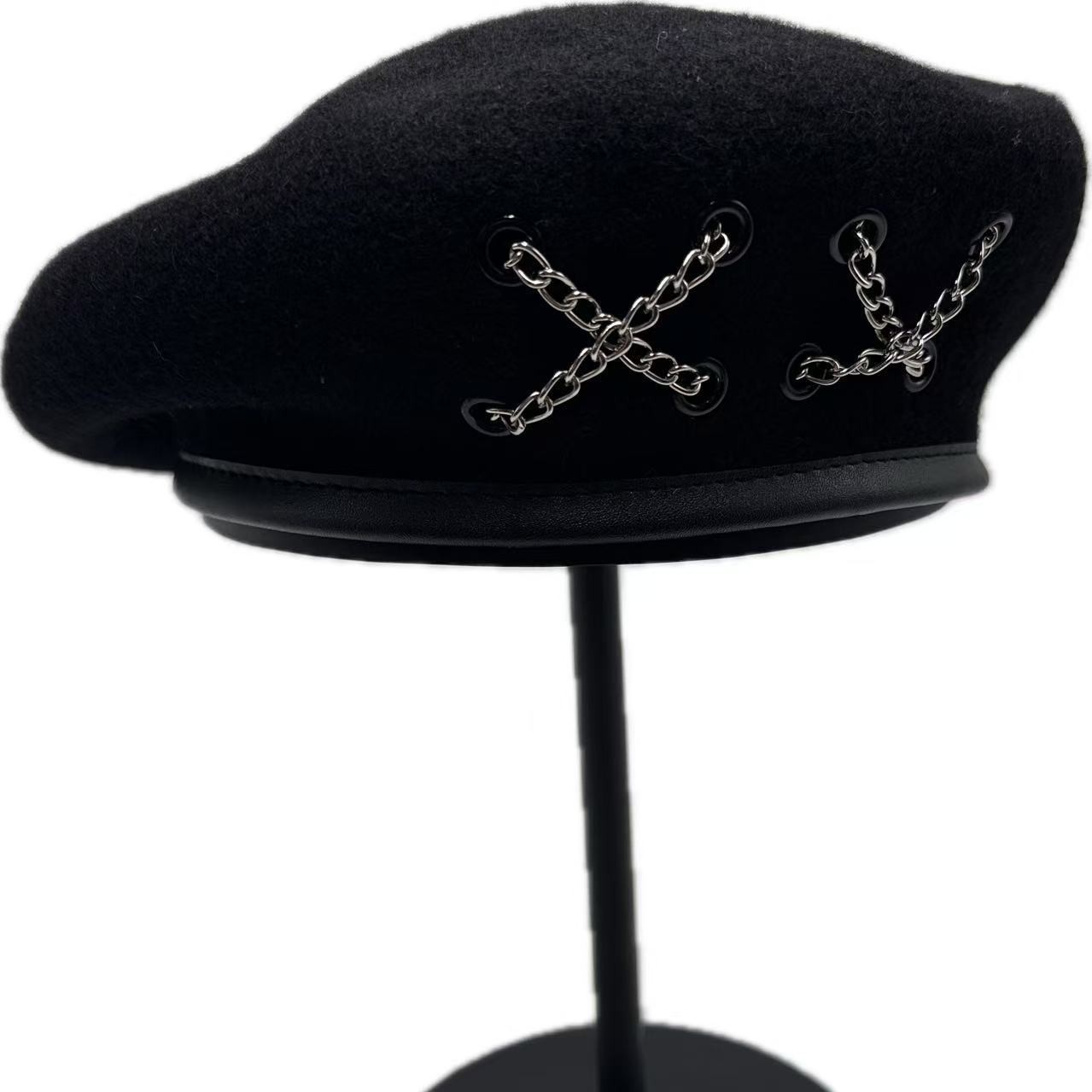 Autumn and Winter Fashion Wool Hat Beret Women's Elegant Hand-stitched Plum Blossom Pattern Painter's Hat