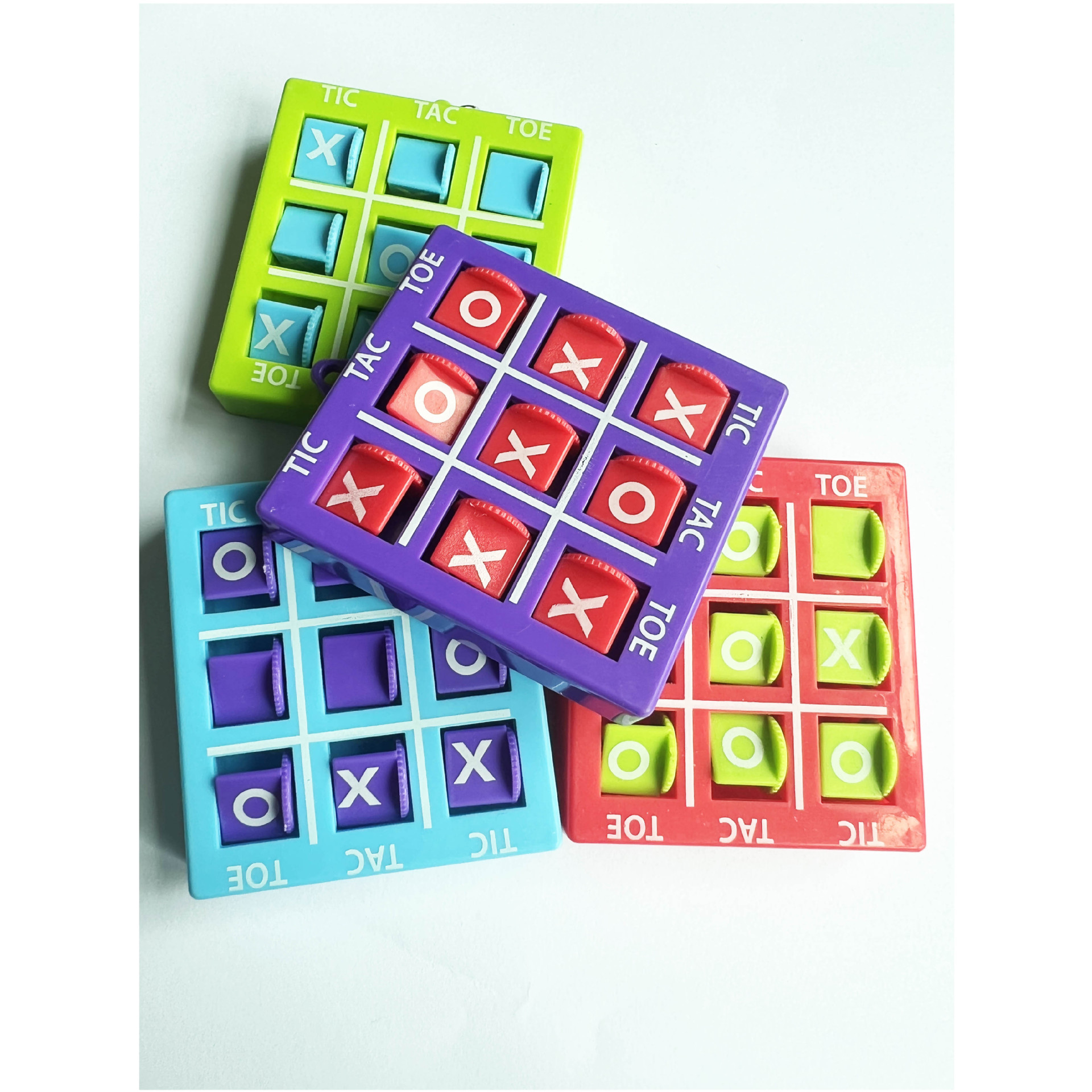 Cross-border three-way chess XO tic-tac-toe chess over the well rotating game chess keychain wholesale small gifts spot toys