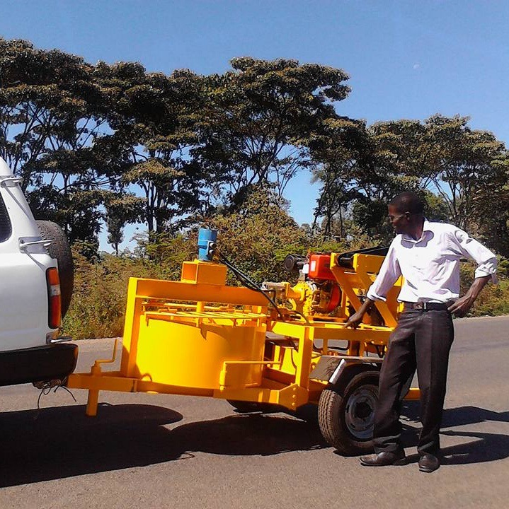 Mobile Cement Concrete Brick Making Machine, Hollow Brick Egg Laying Machine, Small Hydraulic Brick Making Machine, Slope Protection Brick Machine