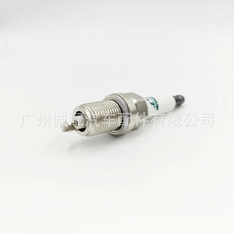 IK20TT applicable to Volkswagen Golf Lavida Honda Feng fan accord Audi A4 A6 A8L spark plug 4702