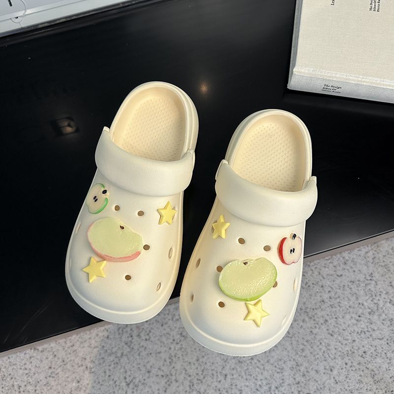 Cute Apple Cartoon Thick-Soled Clogs for Women, Fashionable Outdoor Wear, Breathable Soft Sole Closed-Toe Sandals for Summer 2025