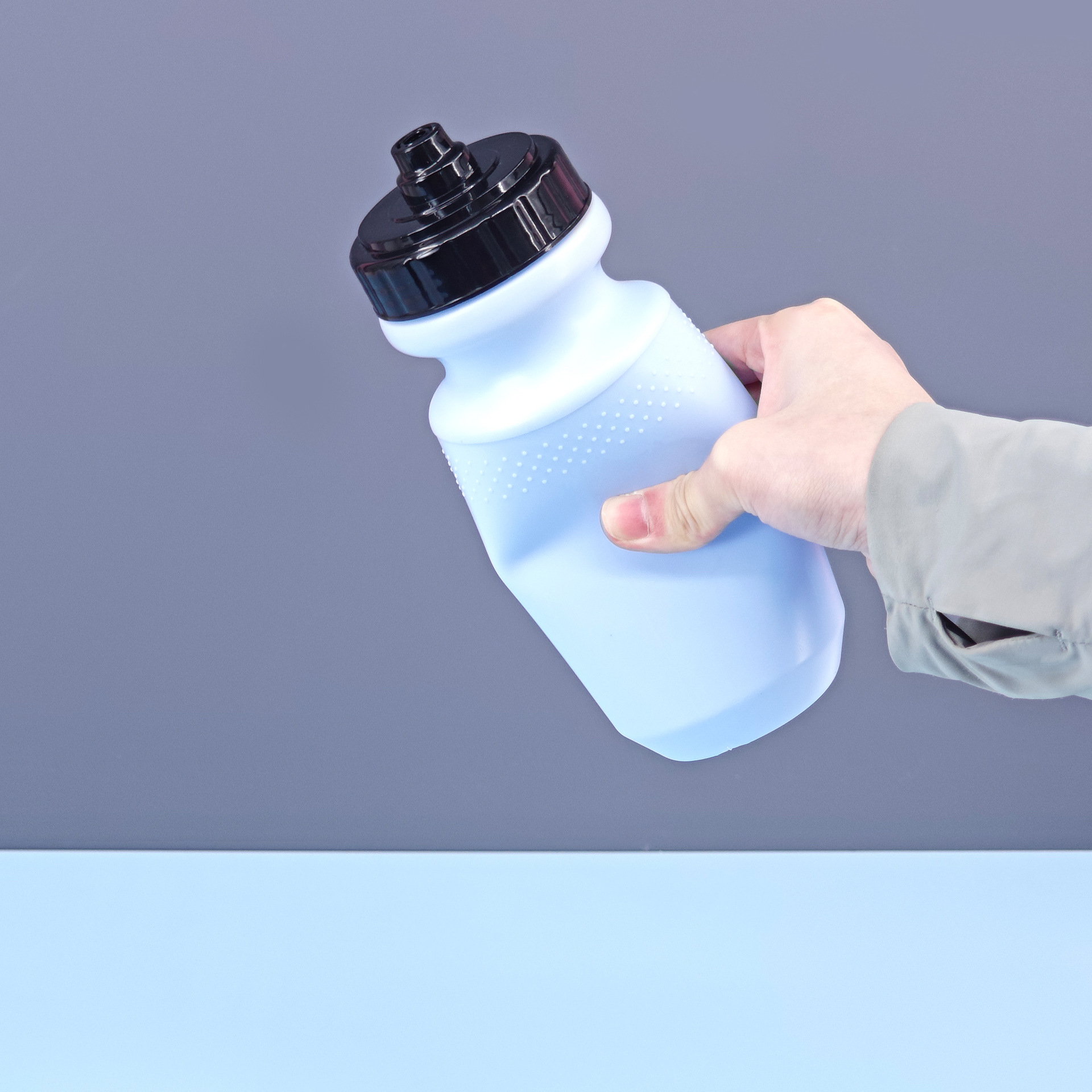 Customized Plastic Sports Water Bottle, Bicycle Cycling Water Bottle, Large-Capacity Push-Type Water Bottle, Squeeze Outdoor Special Cup