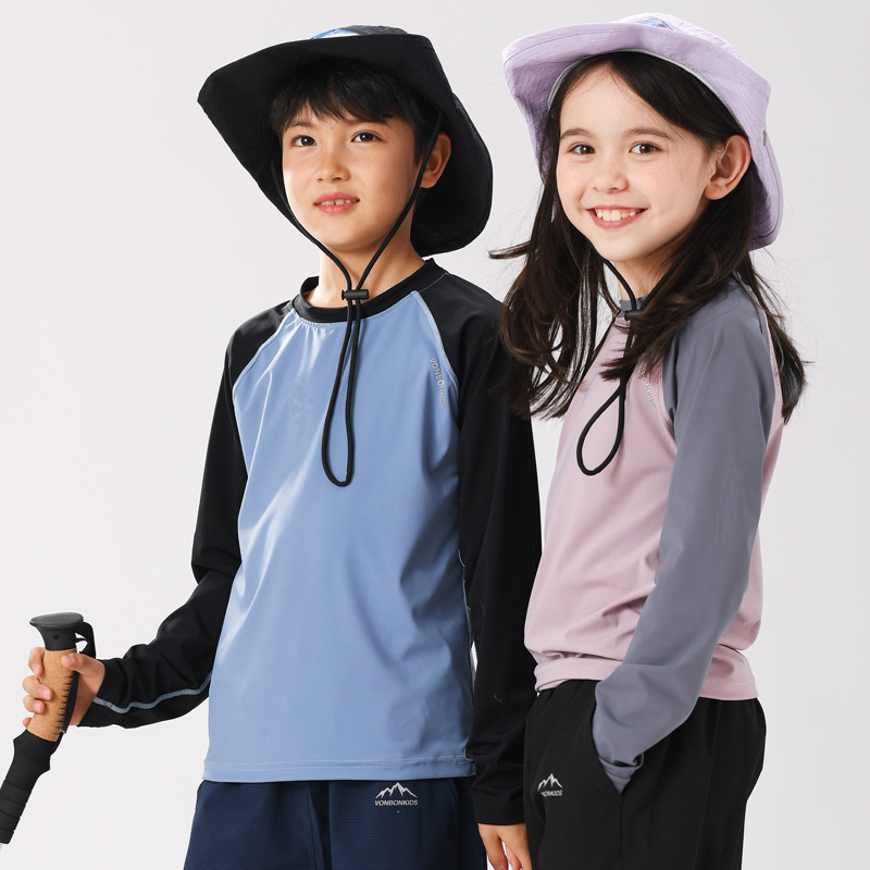 Новая спортивная одежда с контрастными рукавами весна-лето 2025