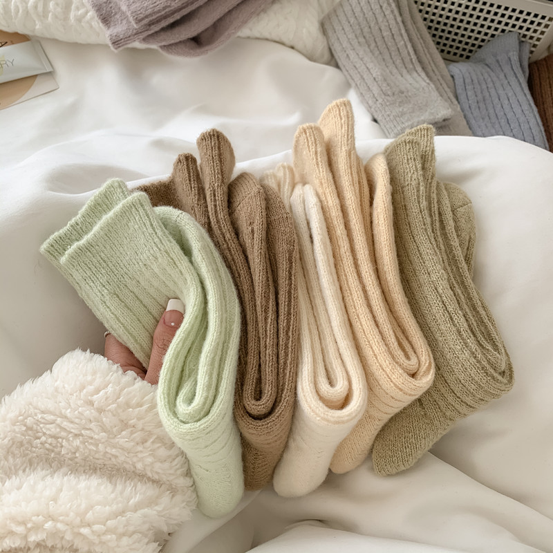Wool Socks for Women in Autumn and Winter Mid-Tube Fleece-Lined and Thickeneding to Heattech Japanese Style Pure Color Thick Strip Winter Cashmere Pile Stockings