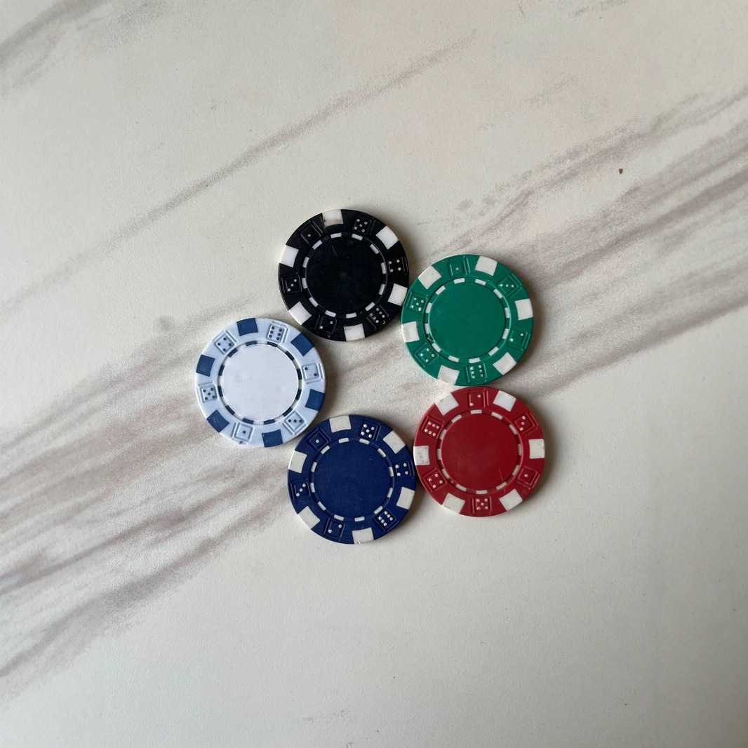 Chip Coins Texas Hold'em Chip Points Game Coins Mahjong Chess and Card Chips Baccarat Chip Coin suit
