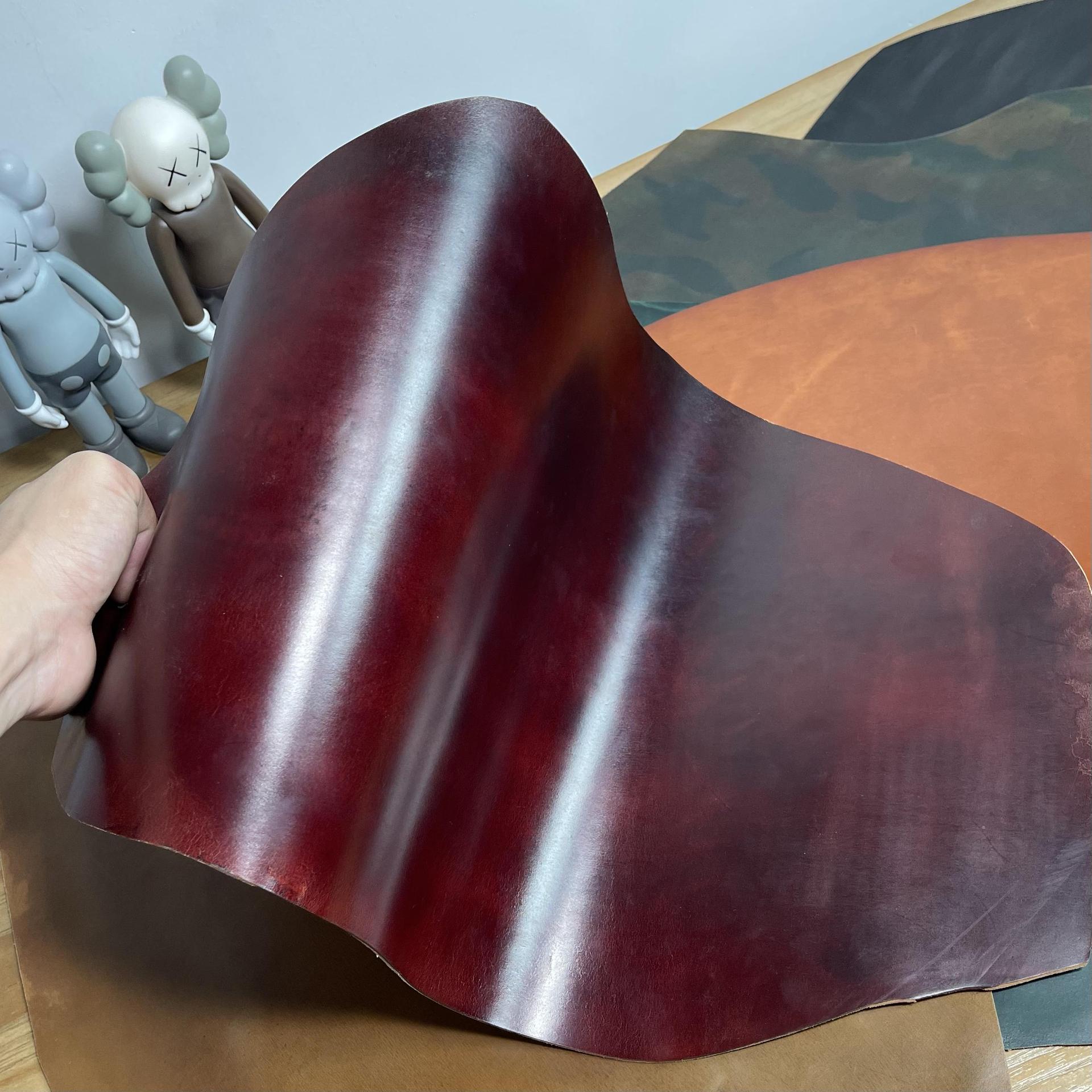 Horse Hip Leather Italian Leather Embryo Can Be Hand-Painted Mirror Leather Color Vegetable Tanned Mirror Horse Leather Source Manufacturer