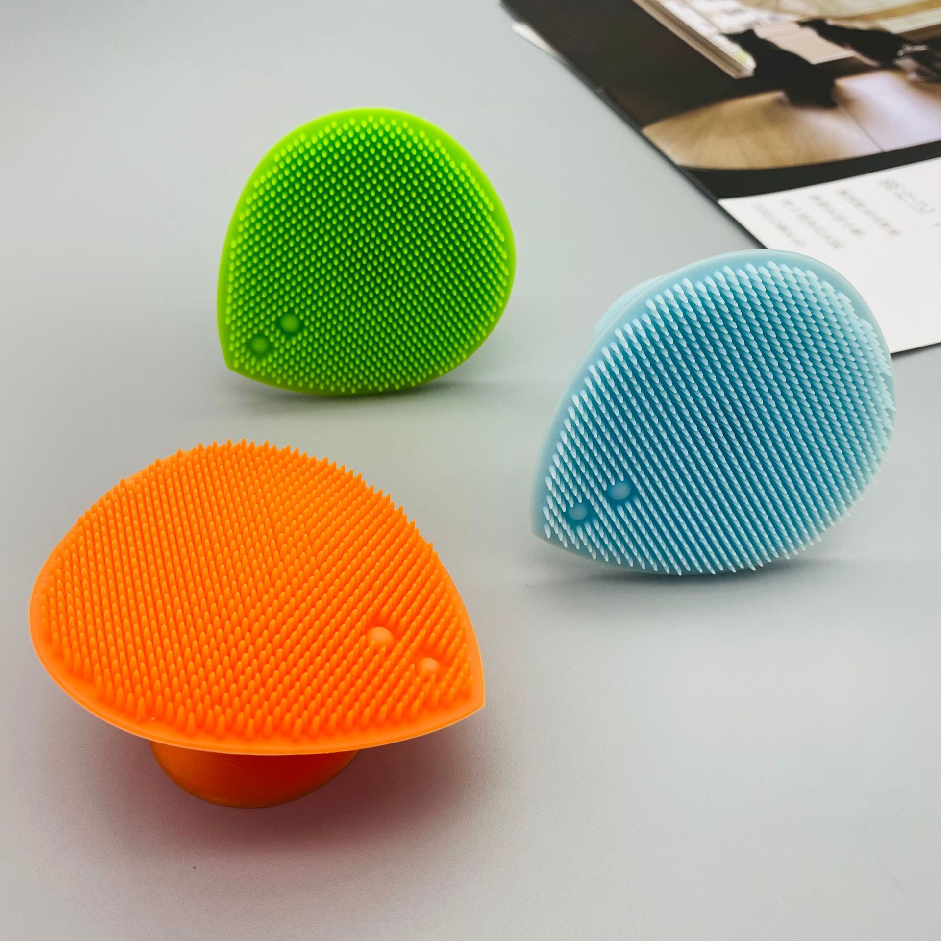 Silicone face washing brush large water drop heart-shaped cleansing brush manual silicone shampoo brush facial cleaning massage brush