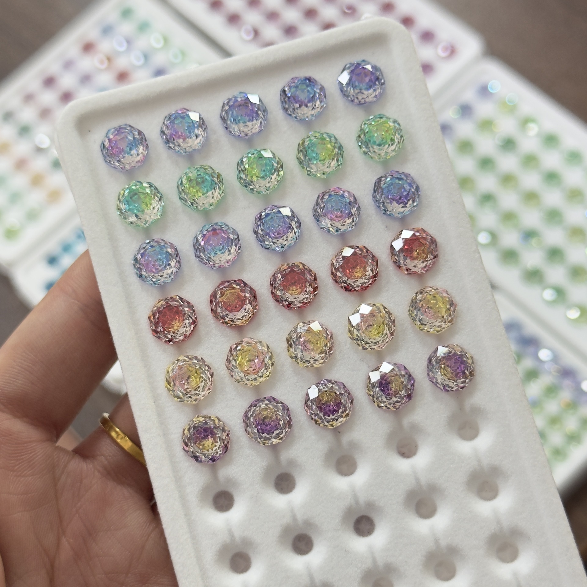 Оптовая продажа, сердечко из германита с градиентным покрытием, огранка в стиле розы, необработанный камень, 5A циркон