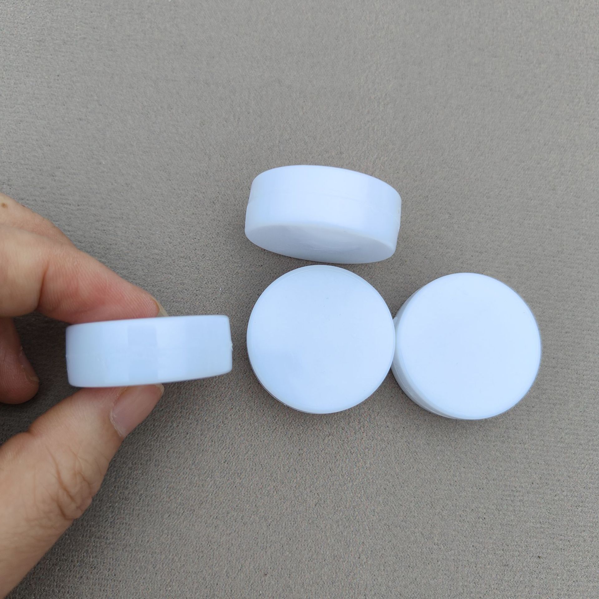 Ring Box Flat Bell Toy Accessories Rattle Manufacturer Direct Sales Built-In Sounder Pronunciation Accessories Kidsren's Hand Rattle