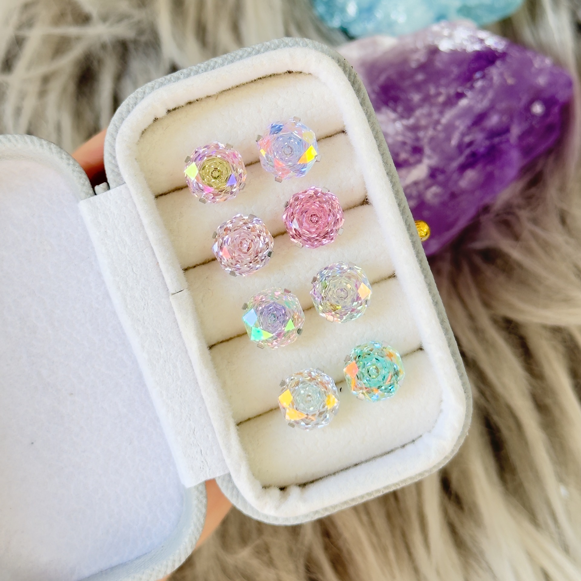 Камень с огранкой в стиле розы, серьги из титана с покрытием, супер яркий цвет, универсальные серьги