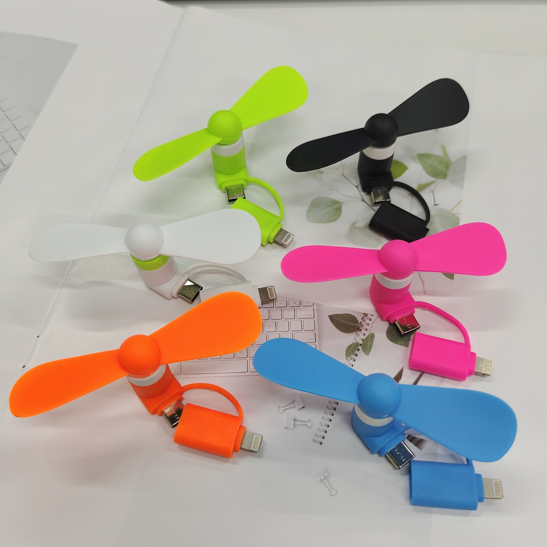 Creative USB Fan Mini Fan V8 Android Apple Typec Two-In-One Three-In-One Mobile Phone Small Fan Wholesale
